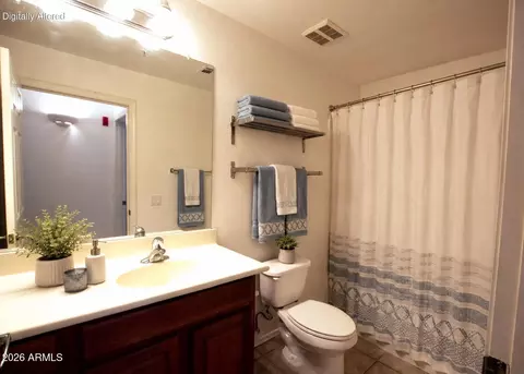 Bath - 920 E Devonshire Ave #4022, Phoenix, AZ 85014 photo 5 of 5