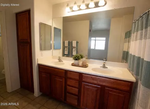 Bath - 920 E Devonshire Ave #4022, Phoenix, AZ 85014 photo 1 of 5