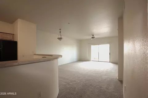 Living - 920 E Devonshire Ave #4017, Phoenix, AZ 85014 photo 1 of 1