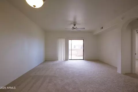 Living - 920 E Devonshire Ave #4017, Phoenix, AZ 85014 photo 3 of 3