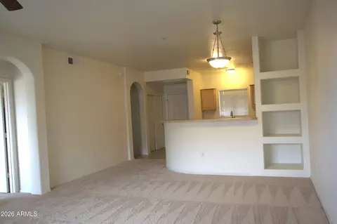 Living - 920 E Devonshire Ave #4017, Phoenix, AZ 85014 photo 2 of 3