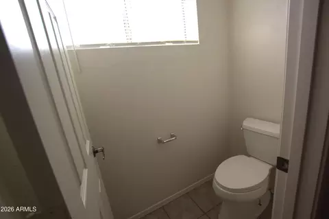Bath - 920 E Devonshire Ave #4017, Phoenix, AZ 85014 photo 1 of 1