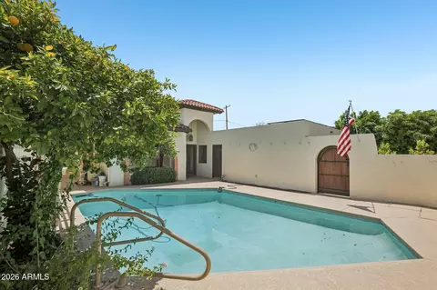 Exterior - 717 E Tuckey Ln, Phoenix, AZ 85014 photo 2 of 4