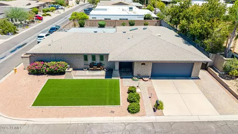 View/Area - 2802 E Mission Ln, Phoenix, AZ 85028 photo 1 of 16