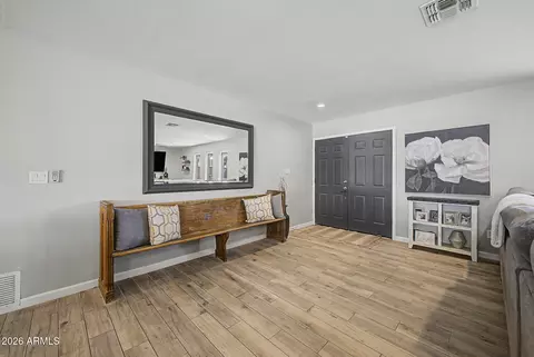 Entry Way - 2802 E Mission Ln, Phoenix, AZ 85028 photo 1 of 1
