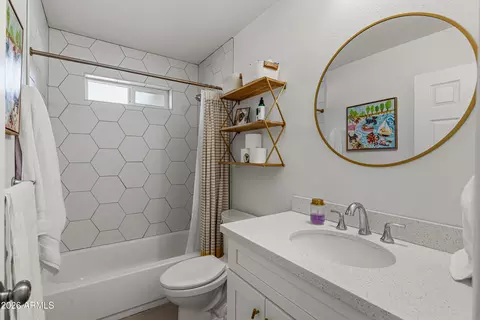 Bath - 14612 N 38th St, Phoenix, AZ 85032 photo 1 of 1