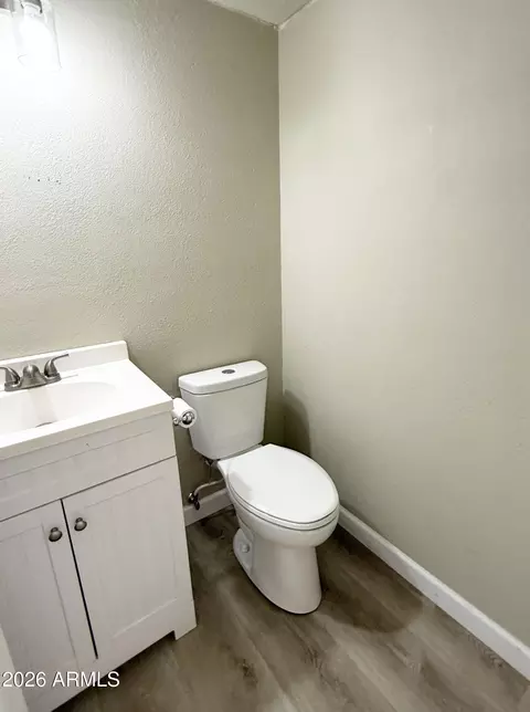 Bath - 1529 Edgewater Dr, Tempe, AZ 85283 photo 4 of 4