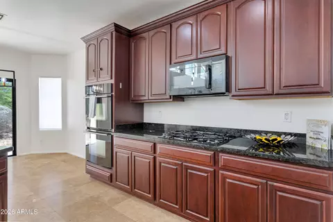 Kitchen - 8809 S 10th Dr, Phoenix, AZ 85041 photo 3 of 4