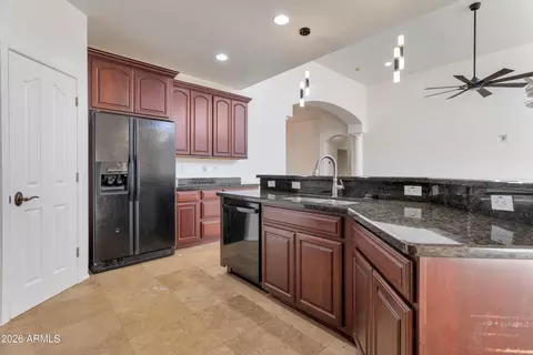 Kitchen - 8809 S 10th Dr, Phoenix, AZ 85041 photo 4 of 4