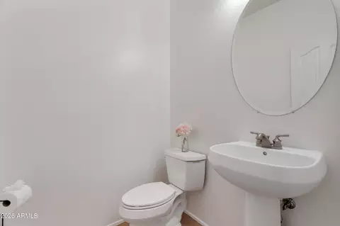 Bath - 8809 S 10th Dr, Phoenix, AZ 85041 photo 5 of 5