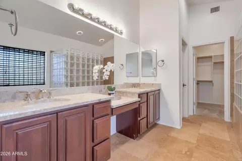 Bath - 8809 S 10th Dr, Phoenix, AZ 85041 photo 1 of 5