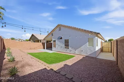 Exterior - 2712 E Anderson Dr, Phoenix, AZ 85032 photo 6 of 7