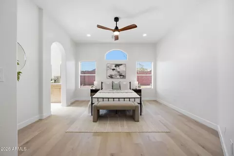 Bedroom - 2712 E Anderson Dr, Phoenix, AZ 85032 photo 1 of 2