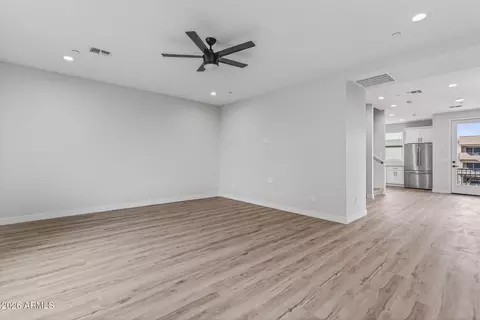 Living - 2601 E Clarendon Ave #13, Phoenix, AZ 85016 photo 6 of 7