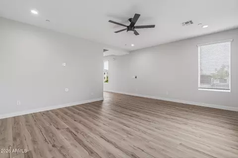 Living - 2601 E Clarendon Ave #13, Phoenix, AZ 85016 photo 4 of 7
