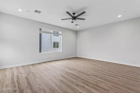 Living - 2601 E Clarendon Ave #13, Phoenix, AZ 85016 photo 1 of 7