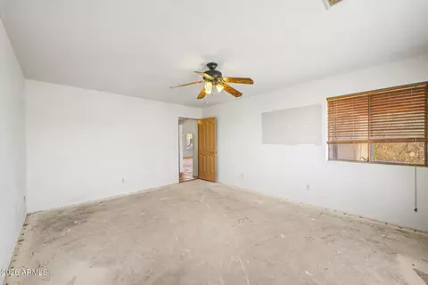 Bedroom - 407 E Honda Bow Rd, Phoenix, AZ 85086 photo 2 of 7