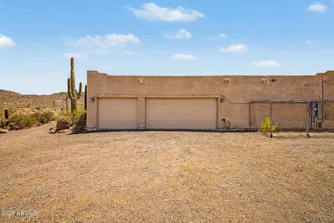 Exterior - 407 E Honda Bow Rd, Phoenix, AZ 85086 photo 4 of 10