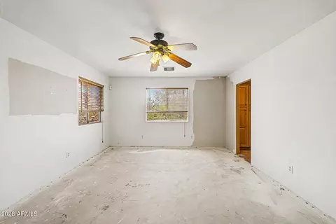 Bedroom - 407 E Honda Bow Rd, Phoenix, AZ 85086 photo 3 of 7