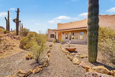 Exterior - 407 E Honda Bow Rd, Phoenix, AZ 85086 photo 9 of 10