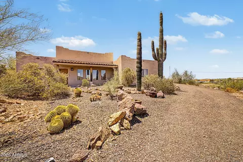 407 E Honda Bow Rd, Phoenix, AZ 85086