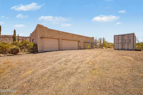Exterior - 407 E Honda Bow Rd, Phoenix, AZ 85086 photo 2 of 10