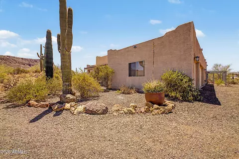 Exterior - 407 E Honda Bow Rd, Phoenix, AZ 85086 photo 10 of 10