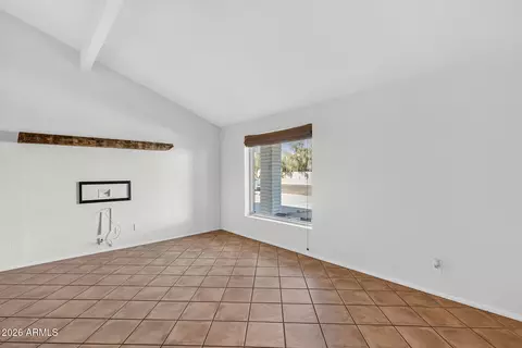 Living - 15420 N 29th Ave, Phoenix, AZ 85053 photo 4 of 11
