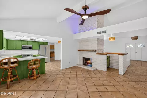 Living - 15420 N 29th Ave, Phoenix, AZ 85053 photo 9 of 11