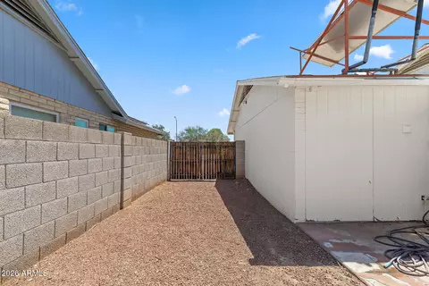 Exterior - 15420 N 29th Ave, Phoenix, AZ 85053 photo 4 of 8