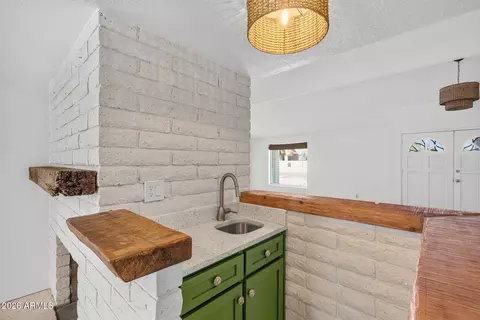 Kitchen - 15420 N 29th Ave, Phoenix, AZ 85053 photo 1 of 4