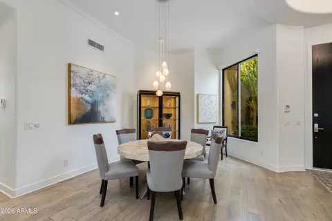 Dining - 6533 N 29th St, Phoenix, AZ 85016 photo 1 of 1