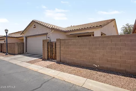 Exterior - 4116 E Cathy Dr, Gilbert, AZ 85296 photo 12 of 14