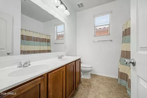 Bath - 4116 E Cathy Dr, Gilbert, AZ 85296 photo 1 of 1
