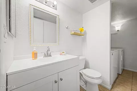 Bath - 3511 E Baseline Rd #1237, Phoenix, AZ 85042 photo 1 of 4