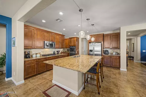 Kitchen - 10561 E Pivitol Ave, Mesa, AZ 85212 photo 2 of 4