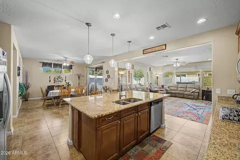 Kitchen - 10561 E Pivitol Ave, Mesa, AZ 85212 photo 4 of 4