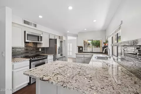 Kitchen - 4717 E Winston Dr, Phoenix, AZ 85044 photo 3 of 5