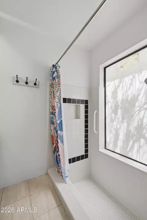 Bath - 4717 E Winston Dr, Phoenix, AZ 85044 photo 3 of 4