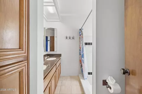 Bath - 4717 E Winston Dr, Phoenix, AZ 85044 photo 1 of 4