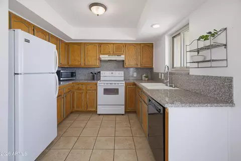 16624 E Palisades Blvd #204, Fountain Hills, AZ 85268