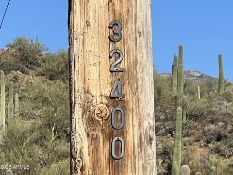 32400 S Lisa Dr, Black Canyon City, AZ 85324