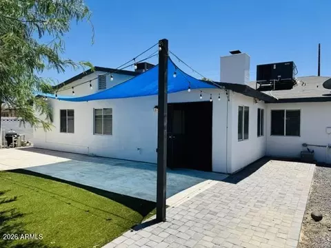 Exterior - 5320 E Thomas Rd, Phoenix, AZ 85018 photo 2 of 4