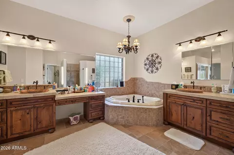 Bath - 5345 E Mclellan Rd #35, Mesa, AZ 85205 photo 1 of 4