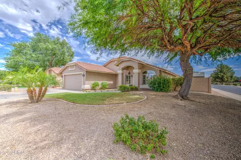 2233 E Rawhide St, Gilbert, AZ 85296