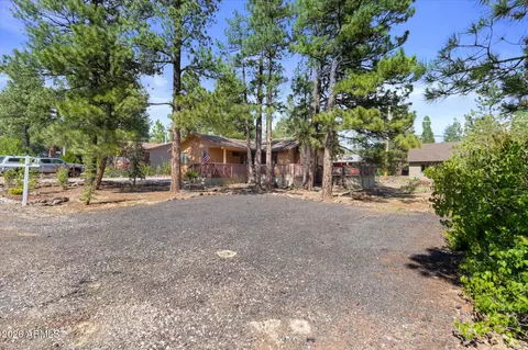 17395 Big Sky Dr, Munds Park, AZ 86017