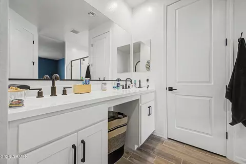 Bath - 11405 E Ulysses Ave, Mesa, AZ 85212 photo 1 of 3