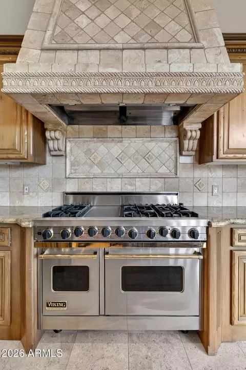 Kitchen - 1611 E Desert Willow Dr, Phoenix, AZ 85048 photo 7 of 7