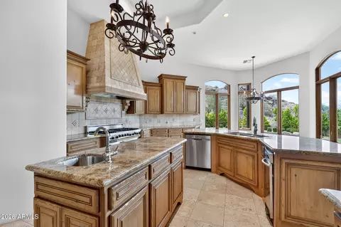 Kitchen - 1611 E Desert Willow Dr, Phoenix, AZ 85048 photo 2 of 7