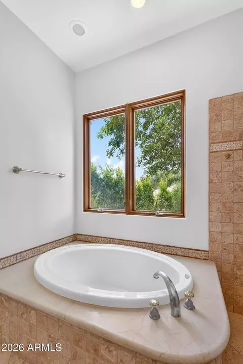 Bath - 1611 E Desert Willow Dr, Phoenix, AZ 85048 photo 9 of 15
